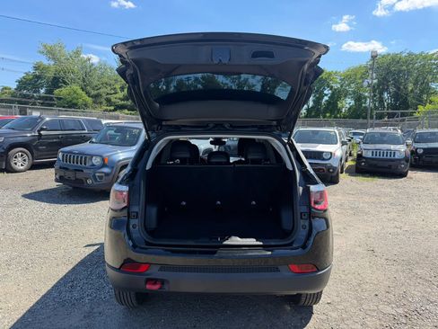 Used 2020 Jeep Compass Trailhawk AWD/4WD image 30