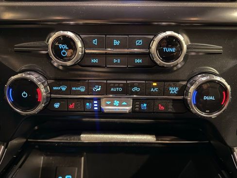 Used 2024 Ford F150 Lariat w/ FX4 Off-Road Package image 24