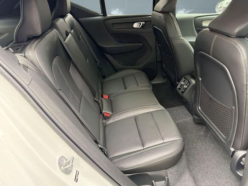 New 2026 Volvo XC40 B5 Core image 28