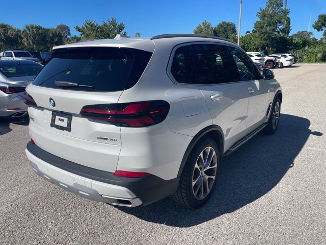 Used 2026 BMW X5 sDrive40i RWD image 2