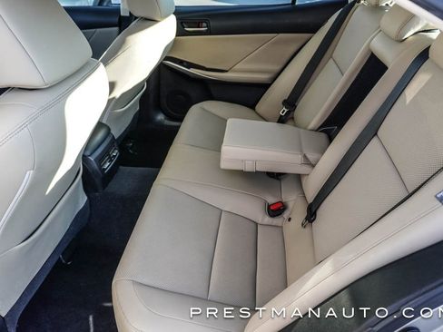 Used 2019 Lexus IS 300 300 image 40