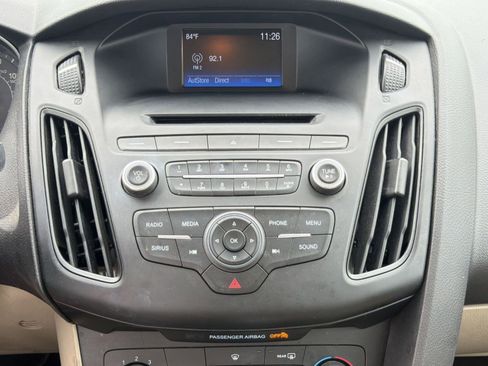 Used 2016 Ford Focus SE FWD image 43