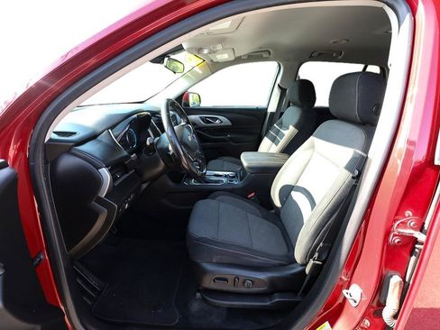 Used 2021 Chevrolet Traverse LT FWD image 13