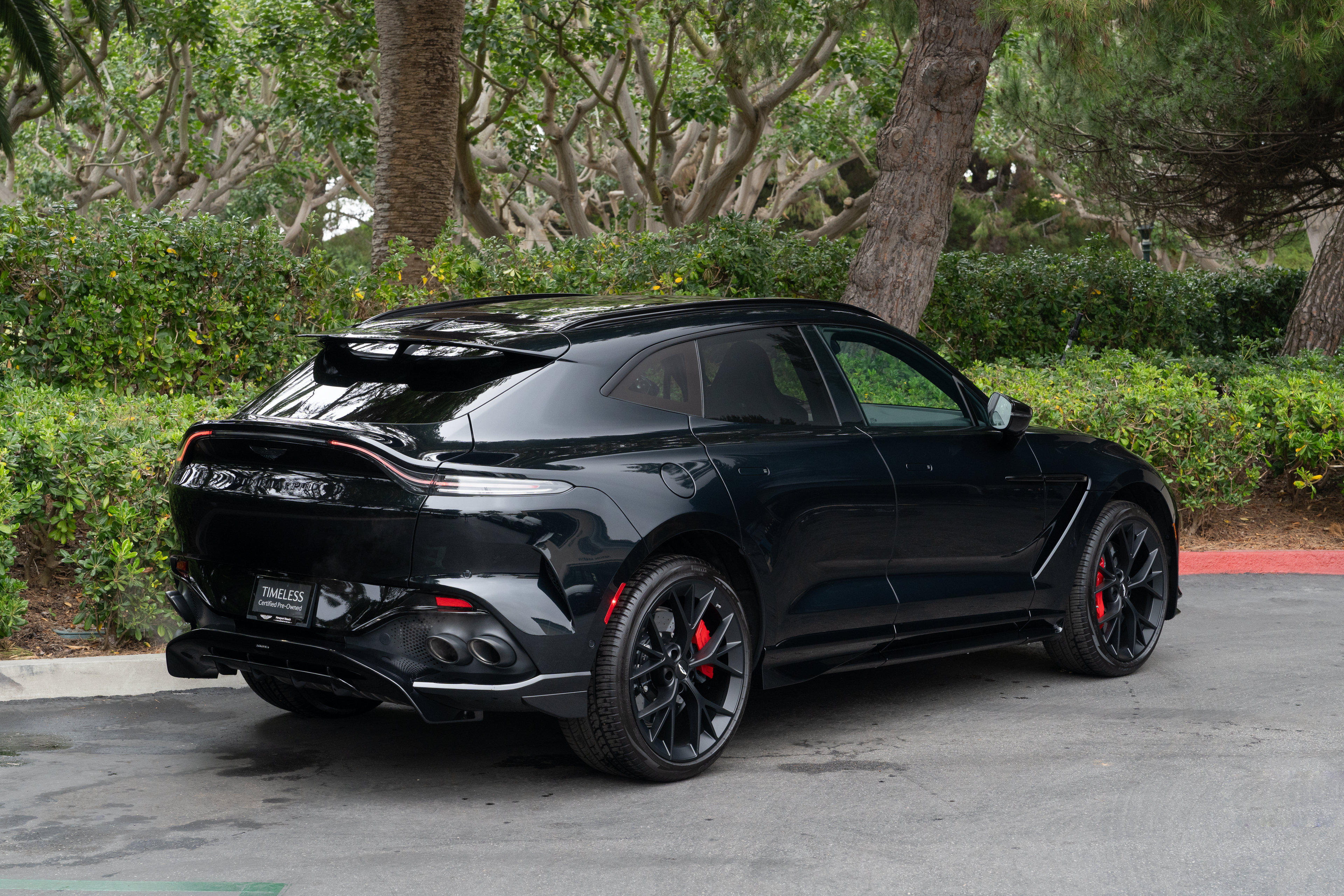Used 2025 Aston Martin DBX 707 AWD/4WD image 3