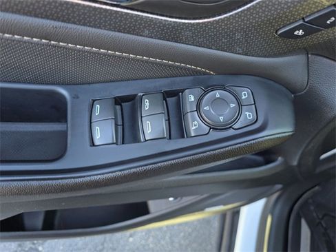 Used 2023 Chevrolet Traverse Premier w/ Redline Edition image 35