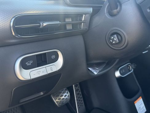 Used 2023 Genesis GV60 Performance image 8