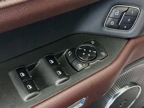 Used 2024 Ford Expedition Limited image 20