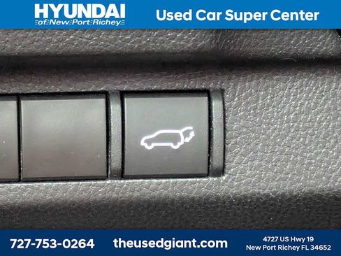 Used 2023 Toyota RAV4 XLE w/ Convenience Package FWD image 32