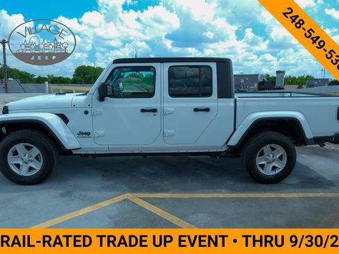 Used 2022 Jeep Gladiator Sport AWD/4WD image 2