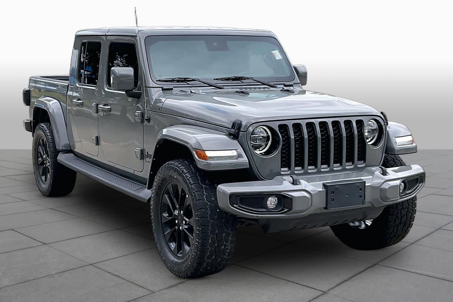 Used 2022 Jeep Gladiator Overland AWD/4WD image 3