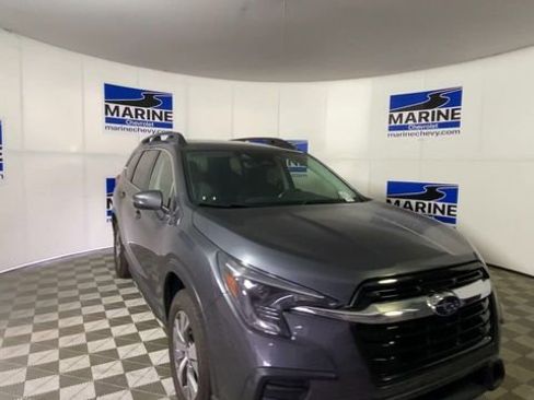 Used 2023 Subaru Ascent Premium w/ Convenience Package image 4