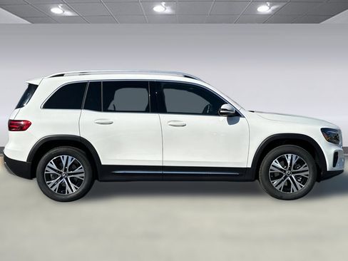 Used 2026 Mercedes-Benz GLB 250 image 8