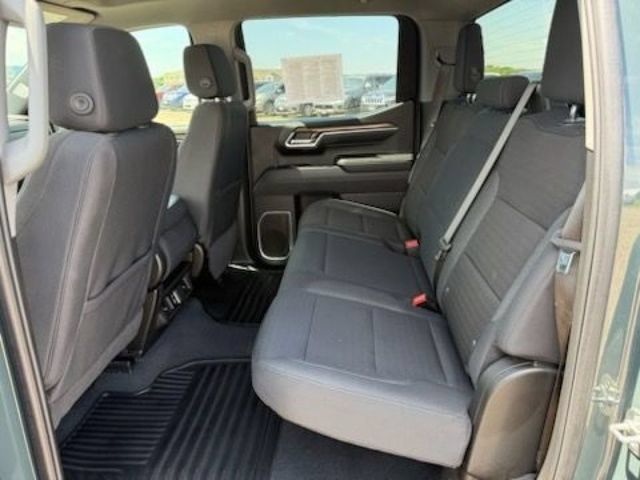 Used 2025 Chevrolet Silverado 1500 LT AWD/4WD image 26