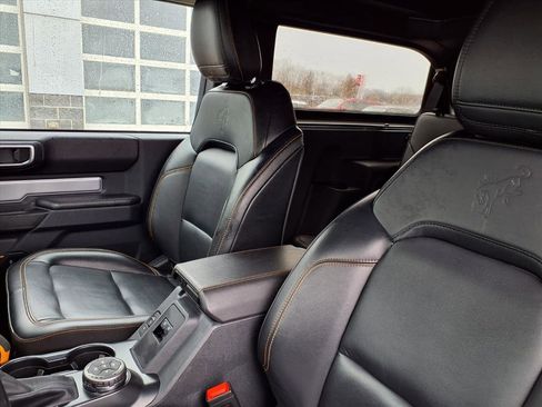 Certified 2024 Ford Bronco Badlands image 8