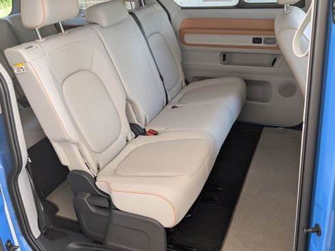 Used 2025 Volkswagen ID. Buzz 1st Edition RWD image 23
