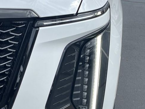 Certified 2025 Cadillac Escalade Sport Platinum image 9