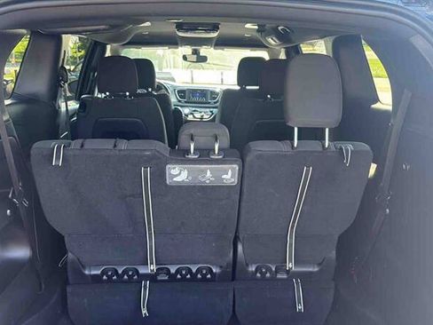 Used 2020 Chrysler Pacifica Touring w/ S Appearance Package FWD image 10