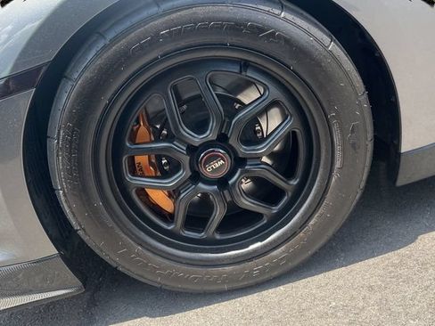 Used 2012 Nissan GT-R Premium AWD/4WD image 10