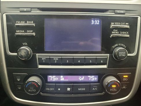 Used 2017 Nissan Altima 2.5 SV image 25