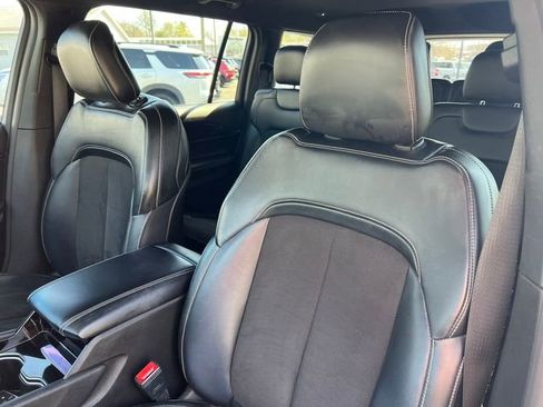 Used 2022 Jeep Grand Cherokee L Laredo image 15