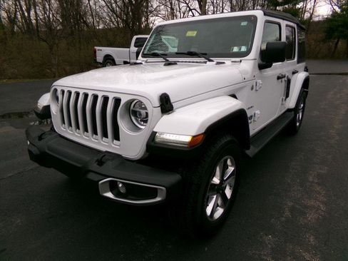 Used 2021 Jeep Wrangler Unlimited Sahara w/ LED Lighting Group image 4