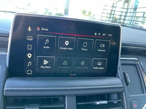 Used 2023 GMC Yukon XL SLT AWD/4WD image 9