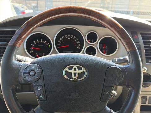 Used 2012 Toyota Tundra Limited w/ Platinum Pkg image 32