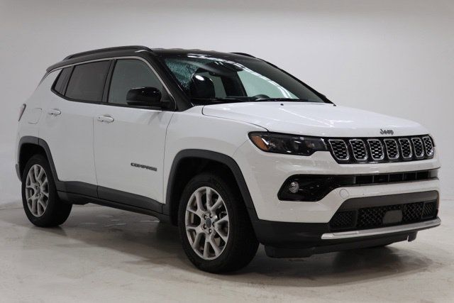 Used 2025 Jeep Compass Limited AWD/4WD image 1