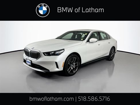 Certified 2026 BMW 530i xDrive 530i xDrive w/ Premium Package image 1
