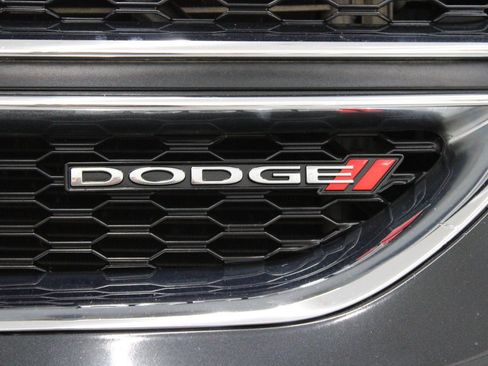 Used 2016 Dodge Grand Caravan SXT FWD image 32
