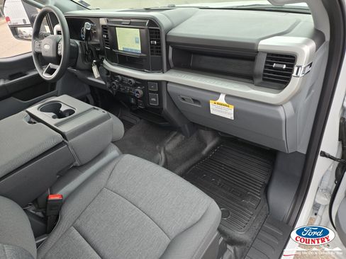 New 2025 Ford F250 XL image 9