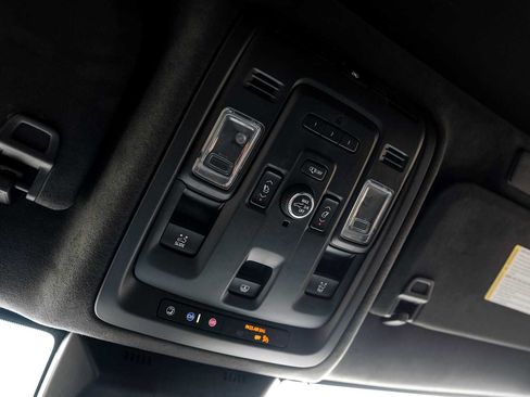 Used 2021 Cadillac Escalade Sport Platinum AWD/4WD image 26