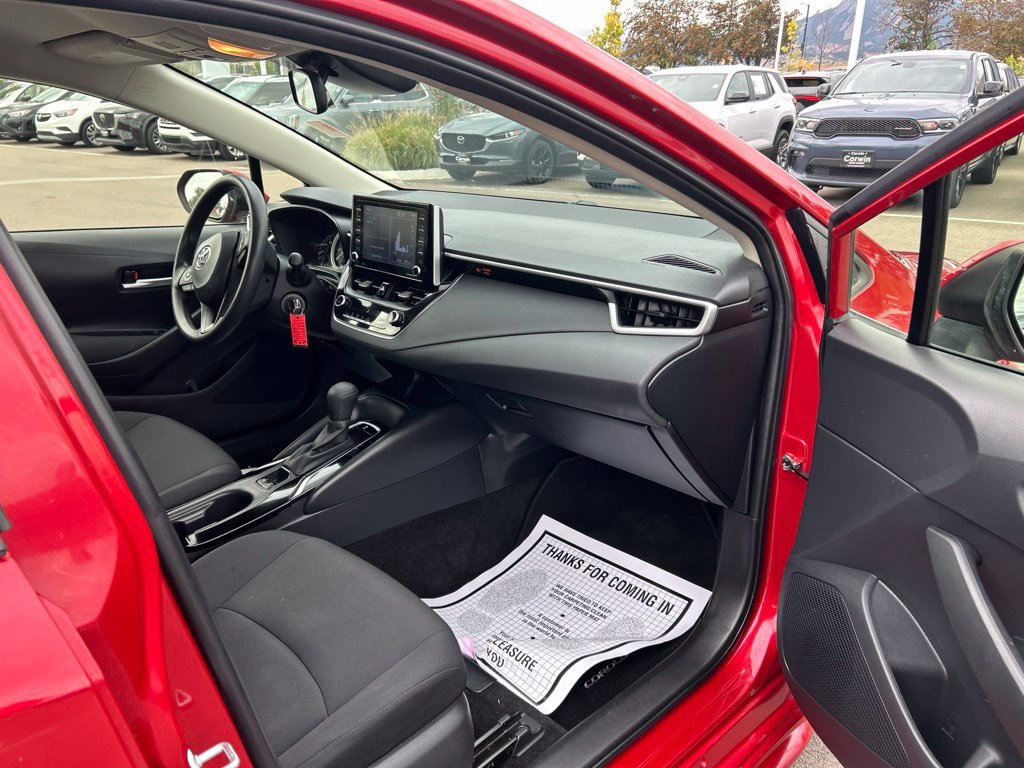 Used 2021 Toyota Corolla LE w/ Carpet Mat Package (TMS) FWD image 12