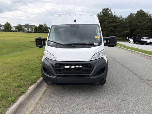 Used 2023 RAM ProMaster 2500 FWD image 3