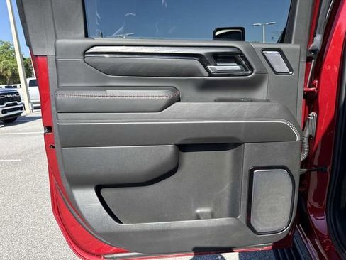 Used 2025 GMC Sierra 2500 AT4X AWD/4WD image 9