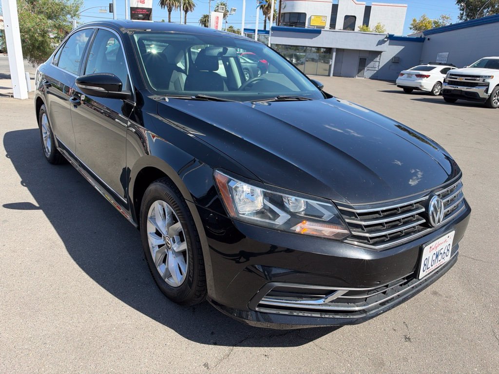 Used 2016 Volkswagen Passat 1.8T S FWD image 1