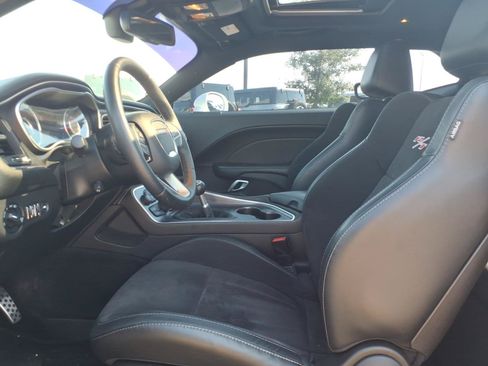Used 2016 Dodge Challenger R/T Scat Pack w/ Leather Interior Group RWD image 10