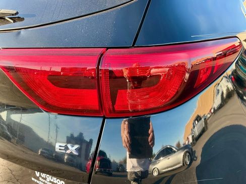 Used 2018 Kia Sportage EX w/ Option Group 040 image 16