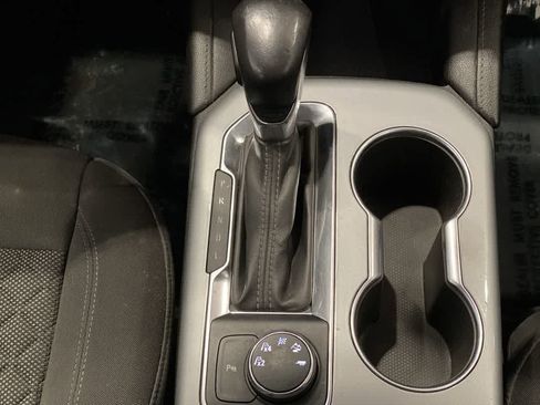 Used 2020 Chevrolet Blazer LT image 19