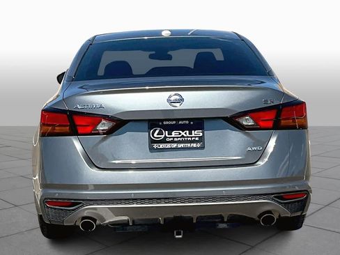 Used 2020 Nissan Altima 2.5 SR w/ Premium Package image 5