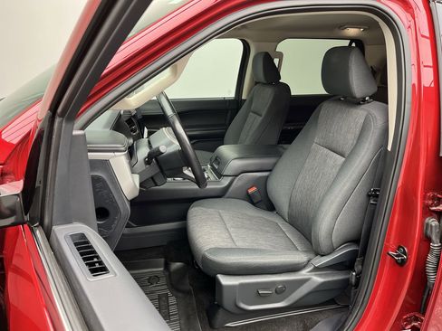 Used 2022 Ford Expedition XLT image 10