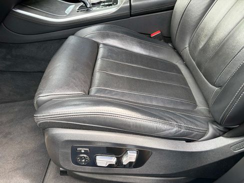 Used 2022 BMW X5 xDrive40i w/ M Sport Package AWD/4WD image 36