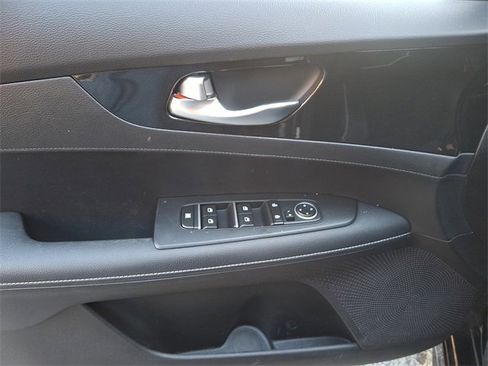 Certified 2023 Kia Forte GT-Line image 12