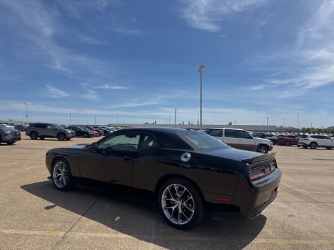 Used 2022 Dodge Challenger GT image 16