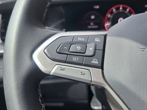 New 2026 Volkswagen Tiguan SE image 13