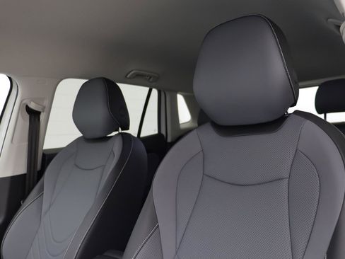 New 2026 Volkswagen Tiguan SE image 12