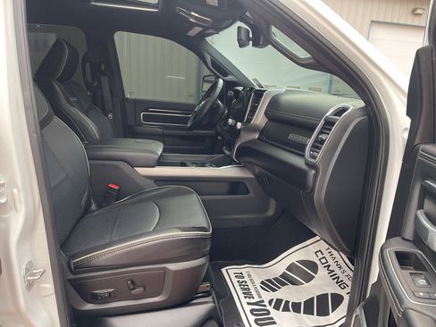 Used 2023 RAM 3500 Laramie w/ Night Edition image 19