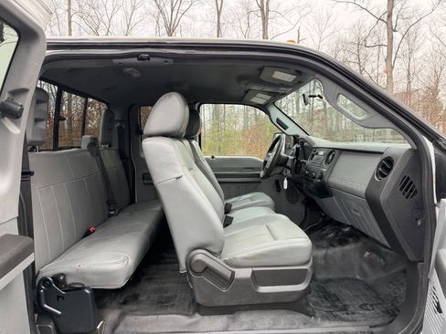 Used 2012 Ford F350 XL w/ Skid Plate Pkg image 25