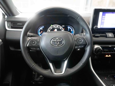 Used 2023 Toyota RAV4 SE image 22