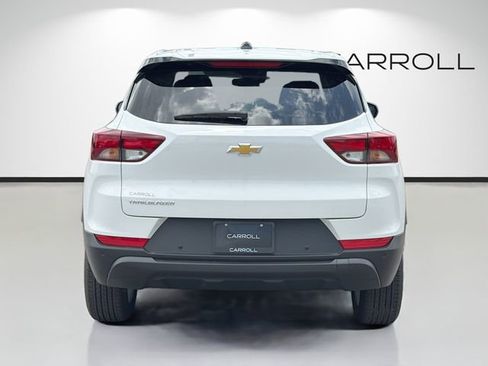 Used 2025 Chevrolet TrailBlazer LS w/ LS Convenience Package FWD image 4
